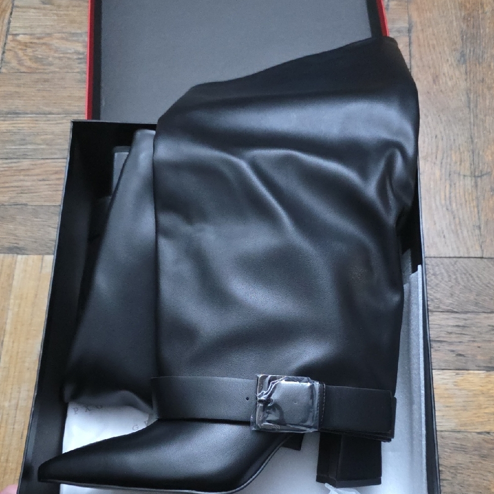 Elegant Black Ankle Boots
